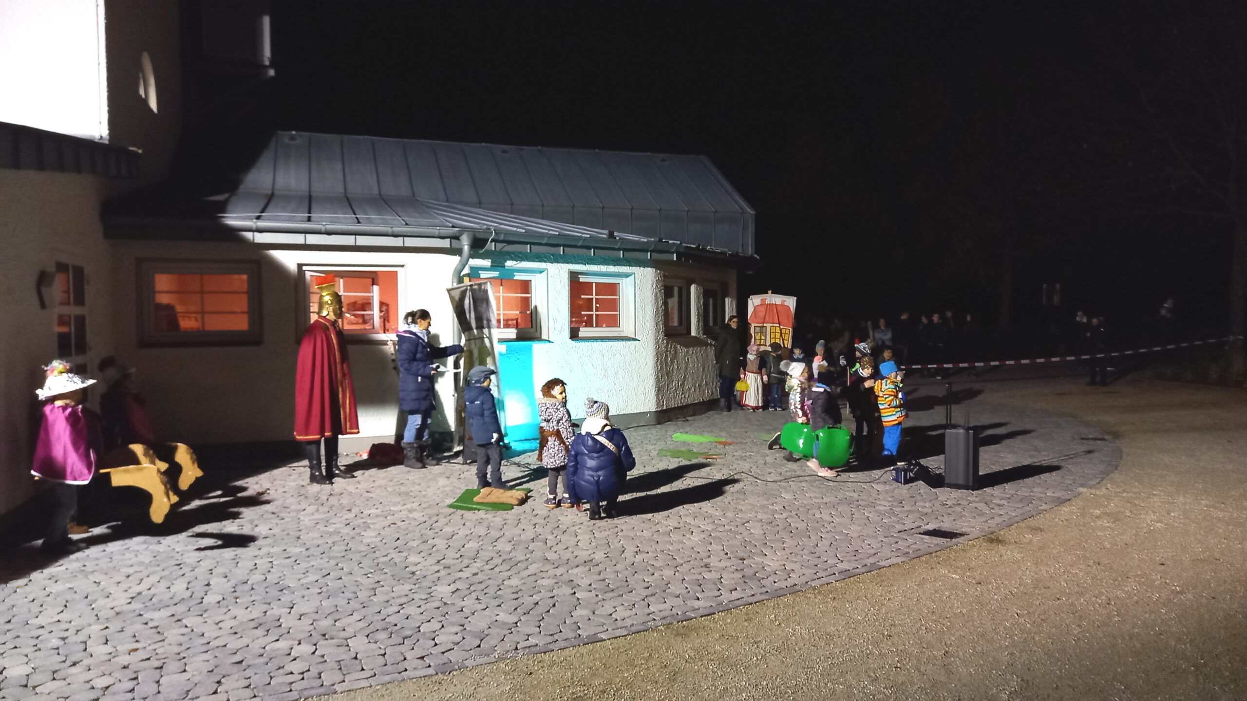 211112-Martinszug Wennigloh - Martinsspiel